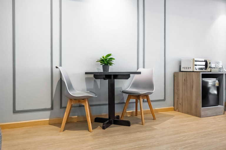 Dining Room 9