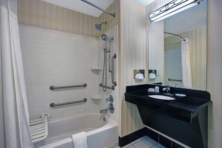 Bathroom 3, Fairfield Inn & Suites by Marriott Carlsbad, Eddy