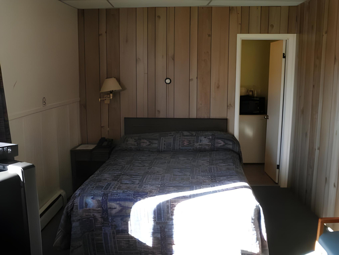 Bedroom 9
