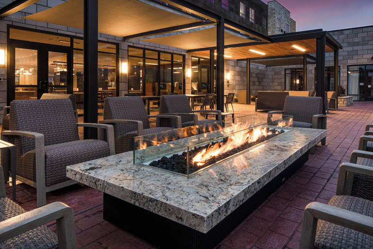 Food & Drinks 5, Courtyard by Marriott Jefferson City, Cole
