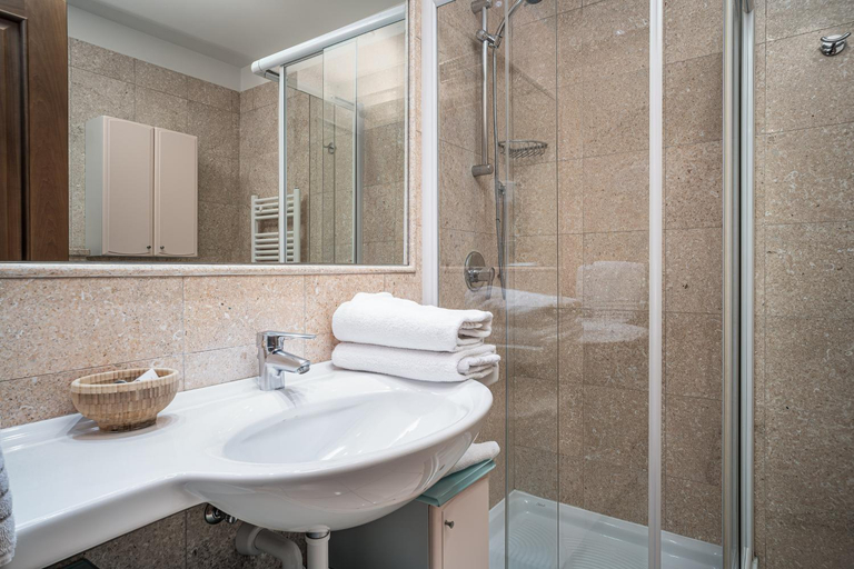 Bathroom, Lido Resort, Savona