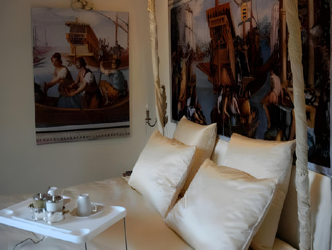 Bedroom 9