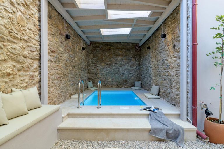 Room 4, Incomparable Plaka s Lux 2bdrm Apt w Pvt Heated Pool, Attica