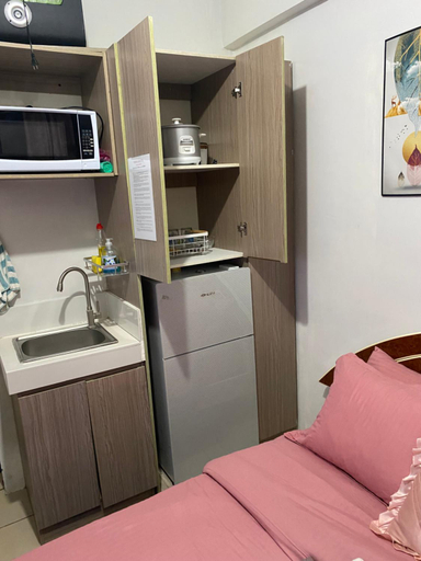 Others 5, Pierrecondotel, Mandaluyong
