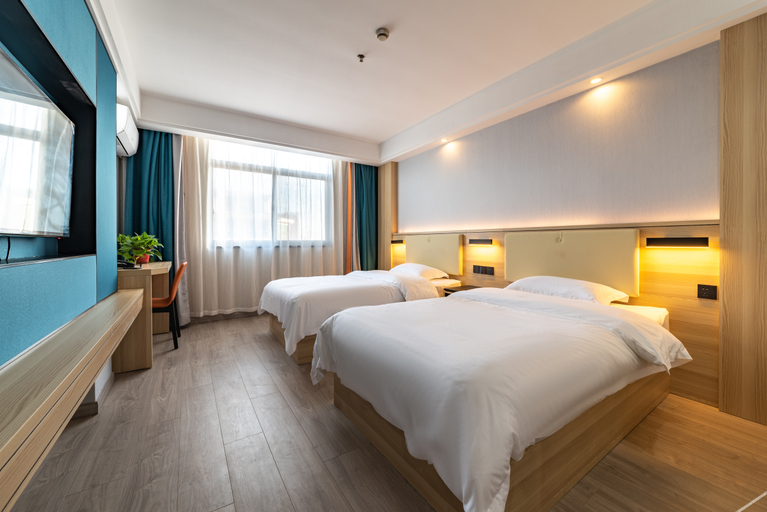 Bedroom 2, Sunshine Holiday Hotel, Yancheng