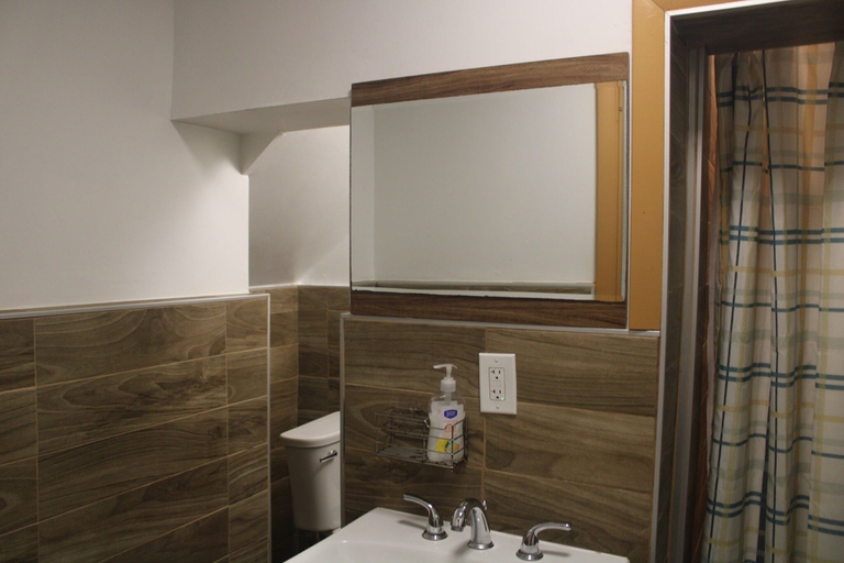 Bedroom 5, Hoosville Hostel, Miami-Dade