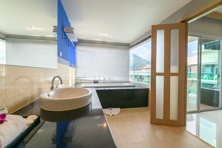Bathroom 20