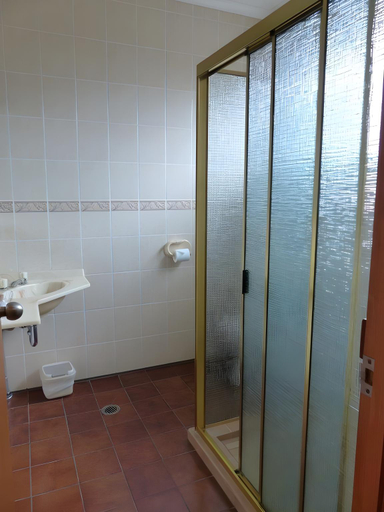 Bathroom 11