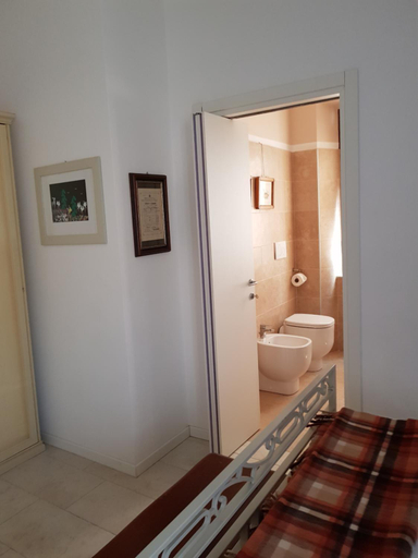 Bedroom 3, DUETERRE ROOM & HOST, Terni