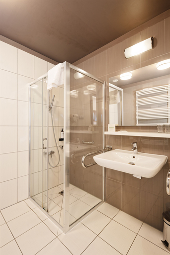 Bathroom 5, Palazzo Rosso Old Town, Poznań City