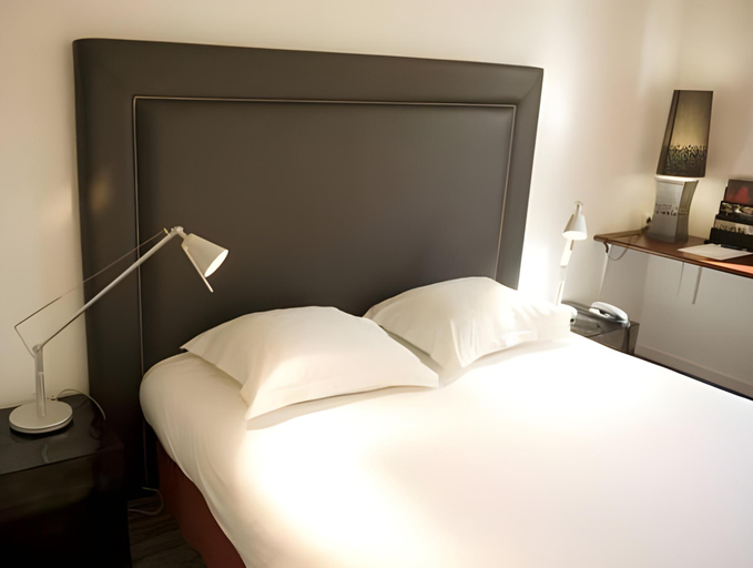 Bedroom 12