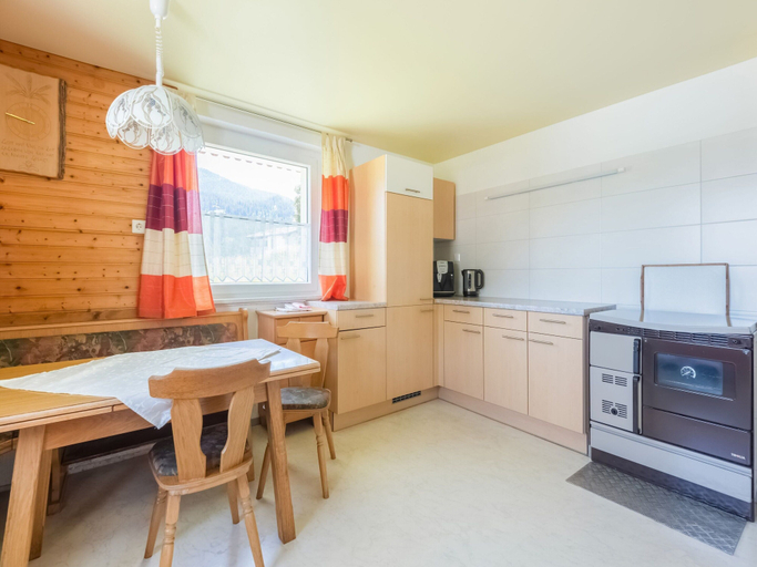 Others 5, Chalet in Tyrol Near Ski Resort, Landeck