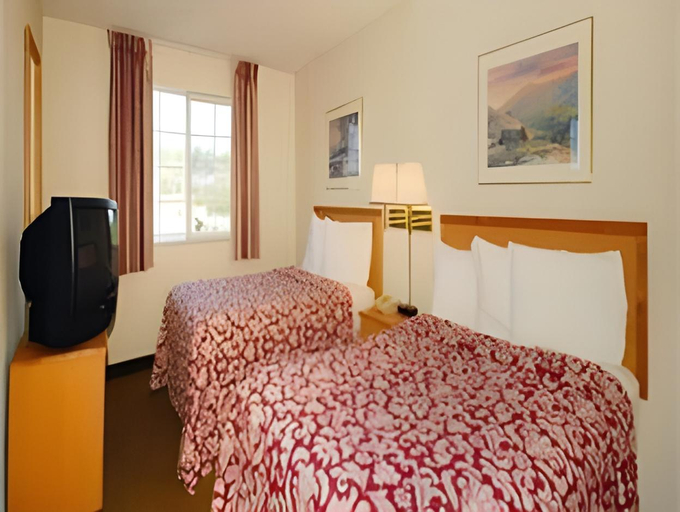 Bedroom 9