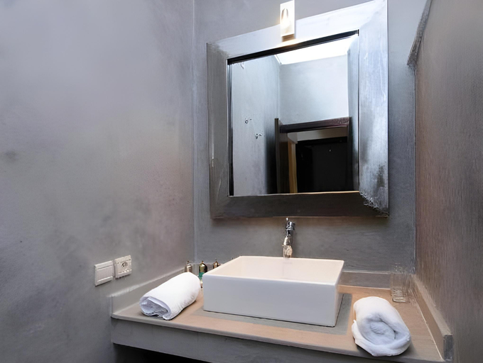 Bathroom 8