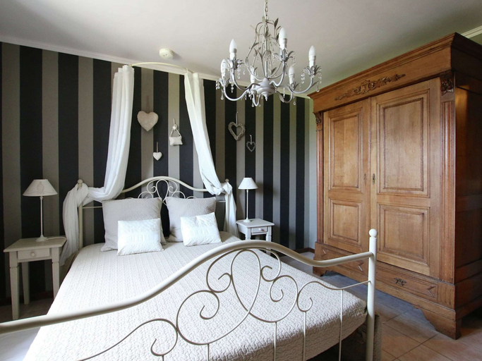 Bedroom 5, Stunning Cottage in Jehonville With Sauna, Luxembourg