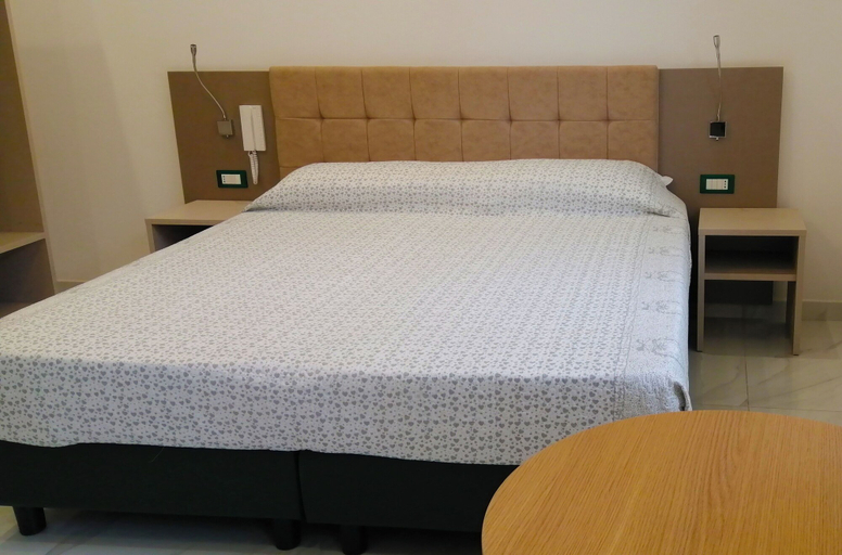 Bedroom 3, HOTEL HOUSE GARGANO, Foggia
