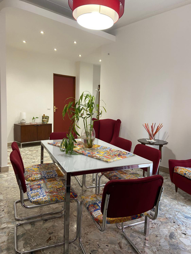 Others 4, Cutapp Guest House, Catania
