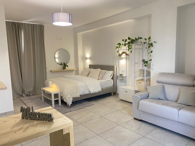 Others 5, Grey Haven Apartments and Suites, Napoli
