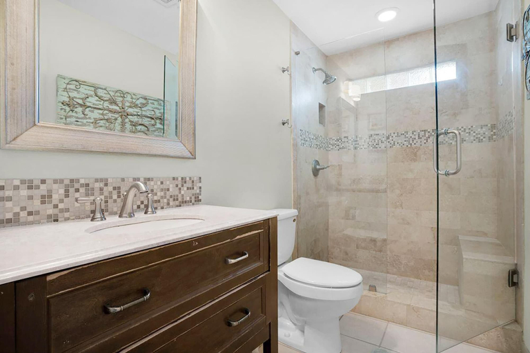 Bathroom 4, Seascape 51A - Beach Baby, Walton