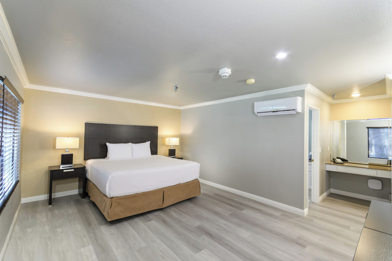 Bedroom 3, Alexis Park Resort, Clark