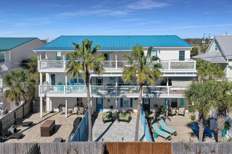 Exterior & Views 2, The Blue Pearl, Bay