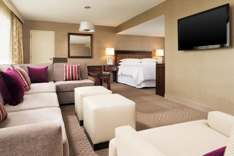 Bedroom 3, Sheraton Hartford South Hotel, Hartford