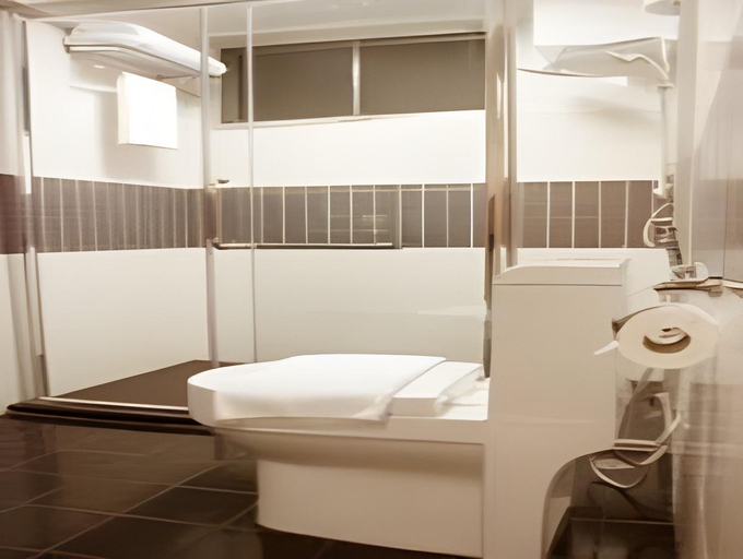 Bathroom 12