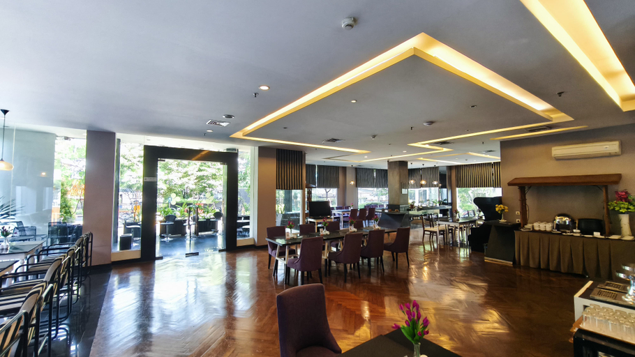 Food & Drinks 4, Diradja Hotel, South Jakarta