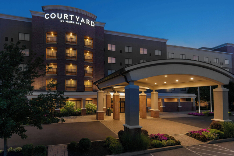 Exterior & Views 2, Courtyard Buffalo Airport, Erie