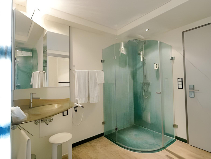 Bathroom 9