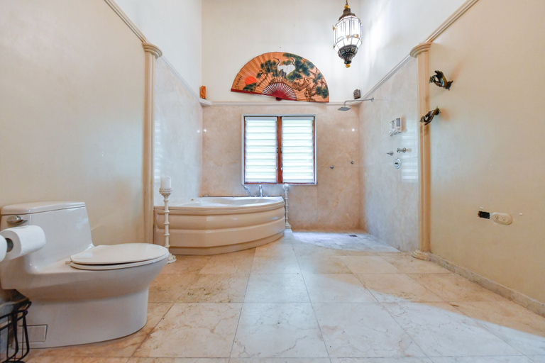 Bathroom 3, House of Mosaic Art Villa and Gallery Aruba