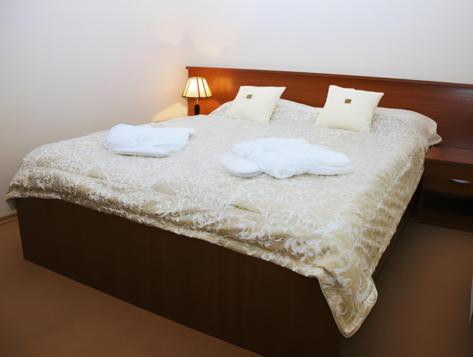 Bedroom 12