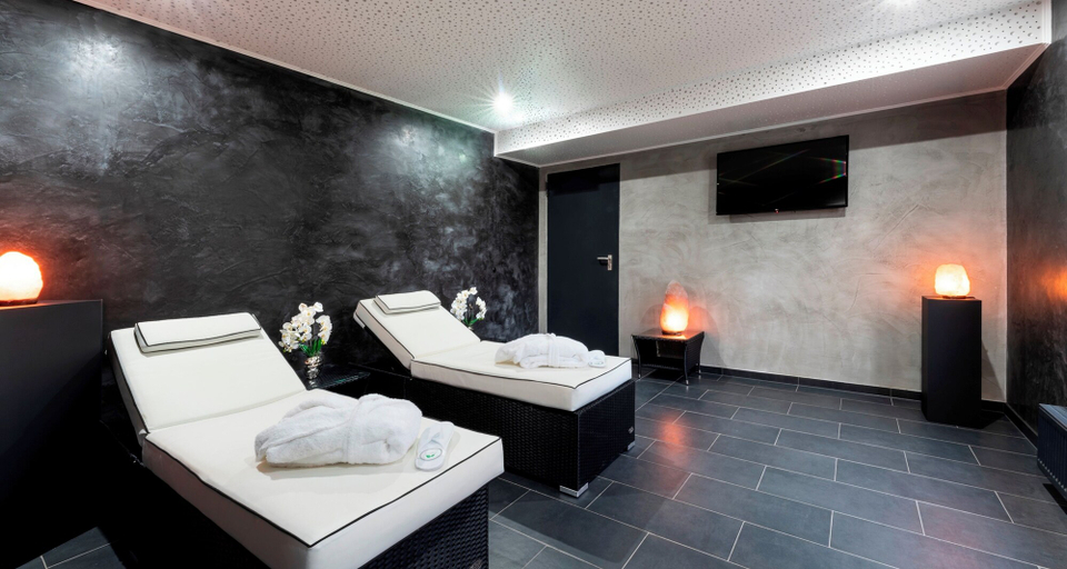 Bedroom 4, PLAZA Premium Parkhotel Norderstedt, Segeberg