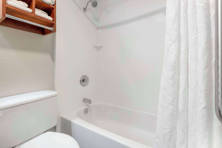 Bathroom 4, Best Western Plus New Ulm, Brown