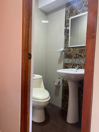 Bathroom 3, Hotel Horizonte, Urubamba
