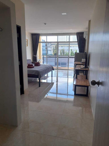 Others 5, Sorot Beach, Pattaya