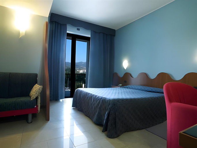 Bedroom 12