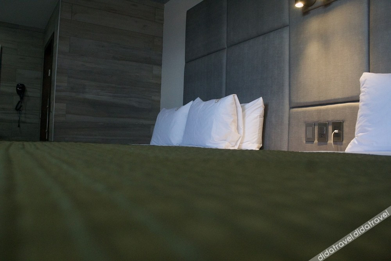 Others 2, Hotel Grand One Plaza, Tijuana