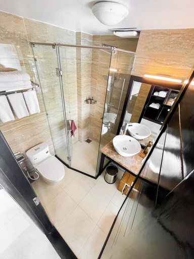 Bathroom 4, Con Son Blue Sea, Côn Đảo