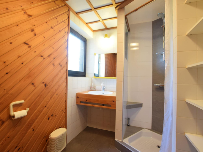 Bathroom 3, Cozy Villa in Vielsalm With Private Garden, Luxembourg