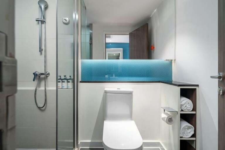 Bathroom 25
