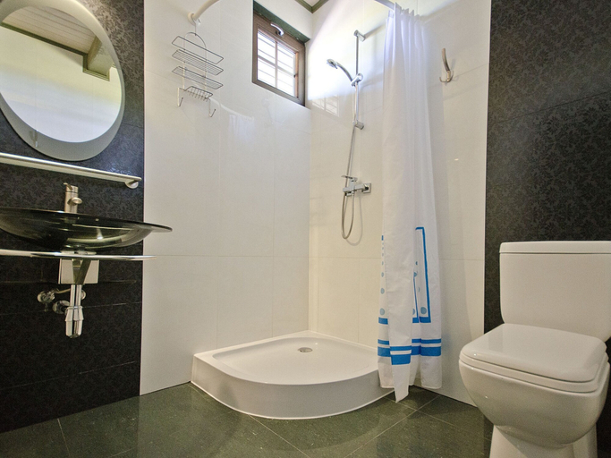 Bathroom 3, Cottage in Cisowo Near Baltic Coast Beach, Sławno