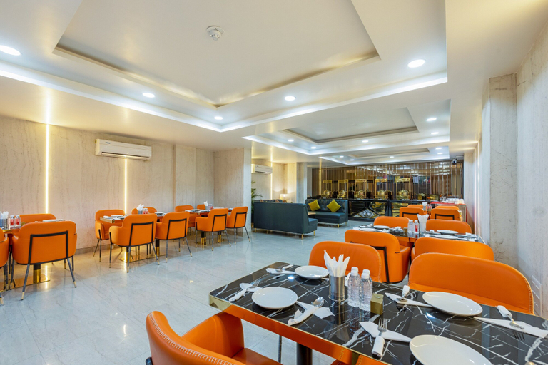 Food & Drinks 5, Aadat Hotel Subhash Chowk Gurgaon, Gurgaon