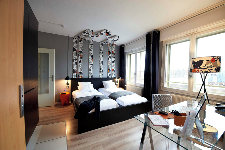 Bedroom 3, L'aparthoteL LhL, Côte-d'Or