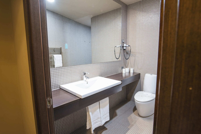 Bathroom 4, Alda Castillo de Olite, Navarra