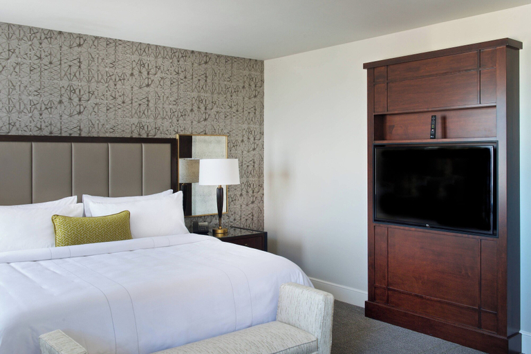 Bedroom 2, Marriott Syracuse Downtown, Onondaga