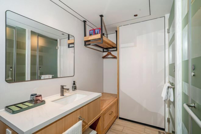 Bathroom 7