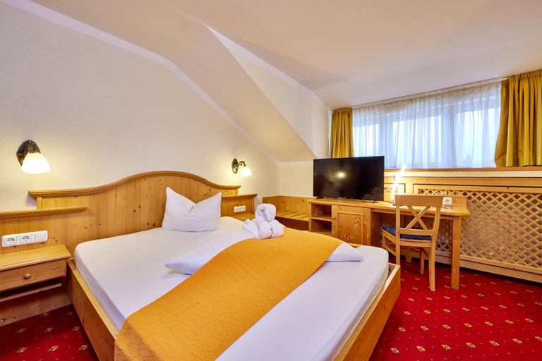 Bedroom 3, Alpenhotel Rieger, Garmisch-Partenkirchen