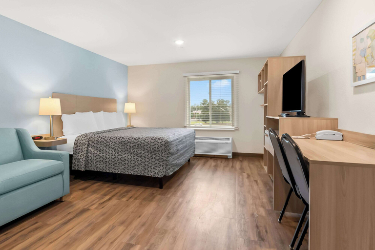 Bedroom 3, Woodspring Suites Pensacola West, Escambia