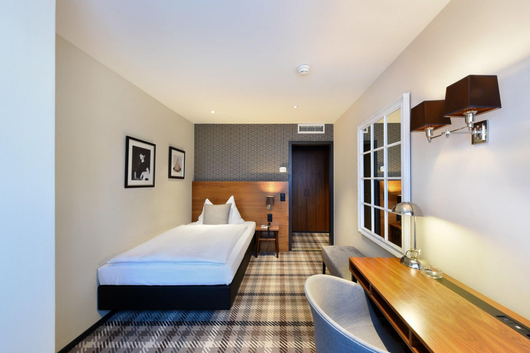 Bedroom 8
